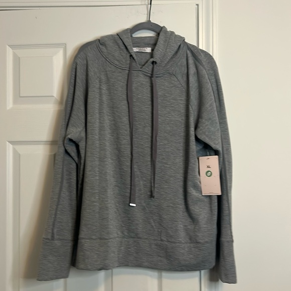 Danskin Tops - NWT Danskin XL gray pullover hoodie. Extremely soft material